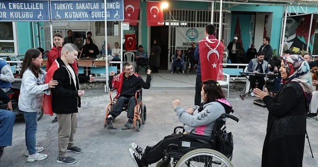 Kütahya 10 özel bireye asker kınası eğlencesi düzenlendi Kütahya Haberleri