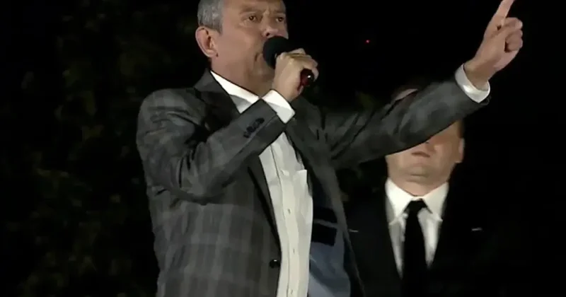 CHP lideri Özel ağzını fena bozdu: İkisini birlikte yuhalayın anasını...