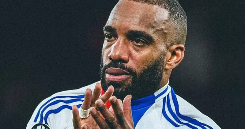 Lyon da bir devir sona eriyor! Lacazette den veda