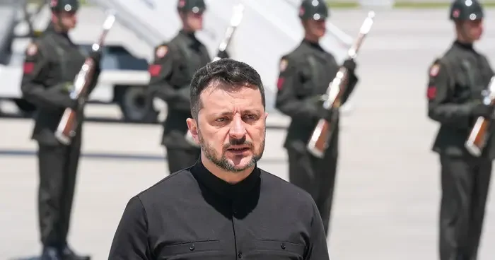 Zelenskiy Türkiye de! Havalimanında Putin e net mesaj: Buradayım Erdoğan açıklaması dikkat çekti