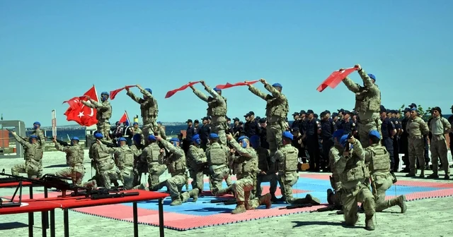Temsili askerlik töreninde komandoların gösterisi ilgiyle izlendi Tekirdağ Haberleri