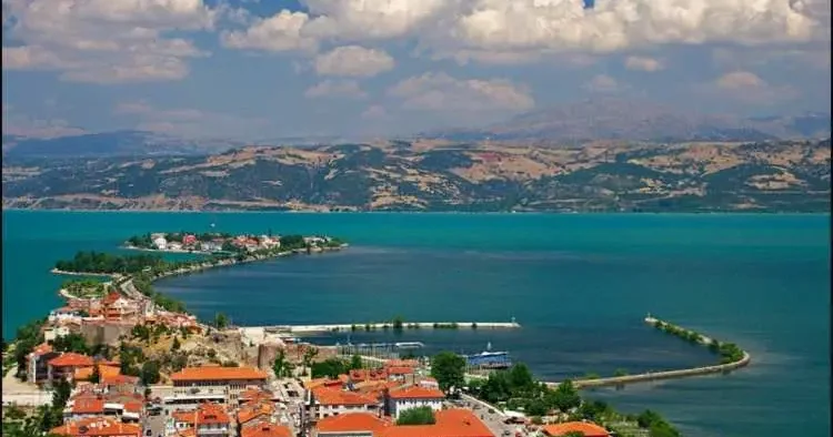 Huzuru arayan emekliler buraya taşındı! Türkiye nin en sakin ilçeleri açıklandı