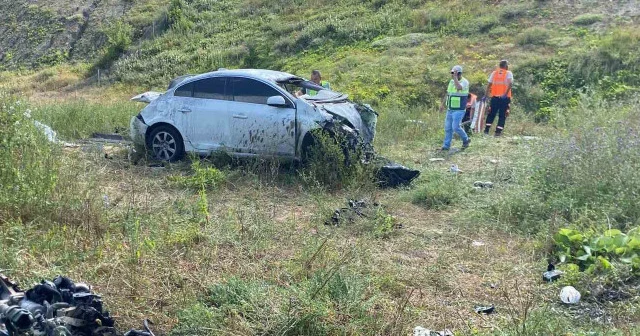 Kuzey Marmara Otoyolu nda otomobil şarampole uçtu: 8 yaralı VİDEO İZLE