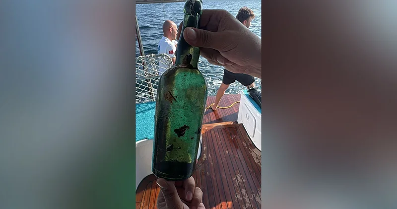 Çanakkale de 110 yıllık şarap şişesi bulundu