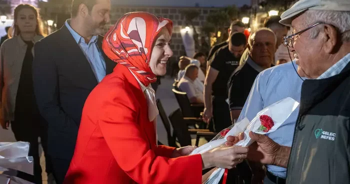 Aile ve Sosyal Hizmetler Bakanı Göktaş, şehit babaları ve gazilerle bir araya geldi