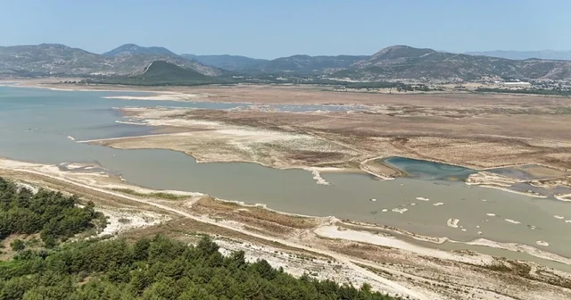 Tahtalı Barajı nda su seviyesi yüzde 13 e düştü İzmir Haberleri
