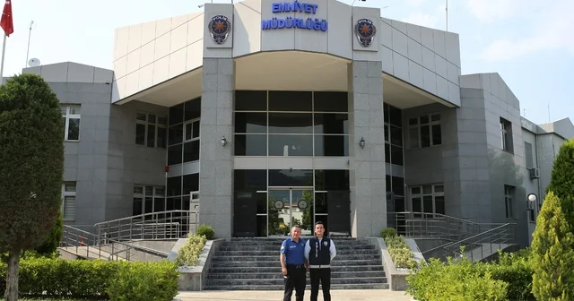 Polis baba, kendisini örnek alan oğluyla Denizli nin huzuru için görev yapıyor Denizli Haberleri