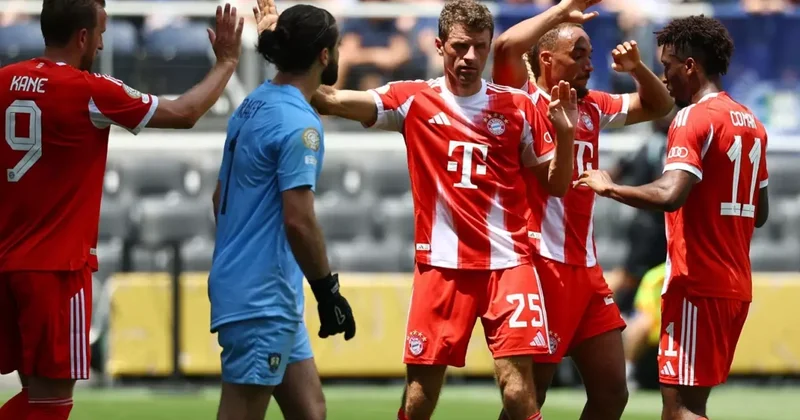 Bayern Münih Auckland a acımadı! Tam bir deste gol