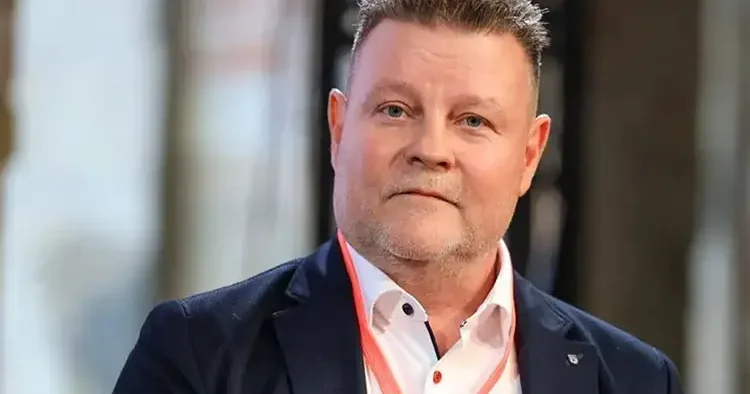 Yaz şenliğinde kadına sarkıntılık: Politikacı, itirafta bulunup görevinden istifa etti