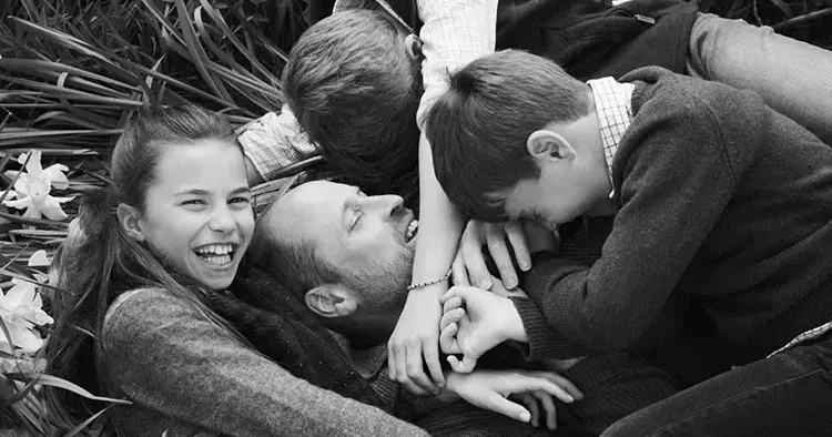 Onları hiç böyle görmediniz… Günün kutlu olsun en ‘kral’ baba!