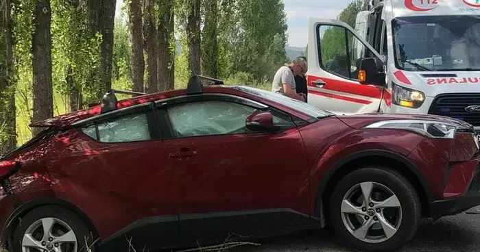 Çankırı da iki otomobilin çarpıştığı kazada 6 kişi yaralandı