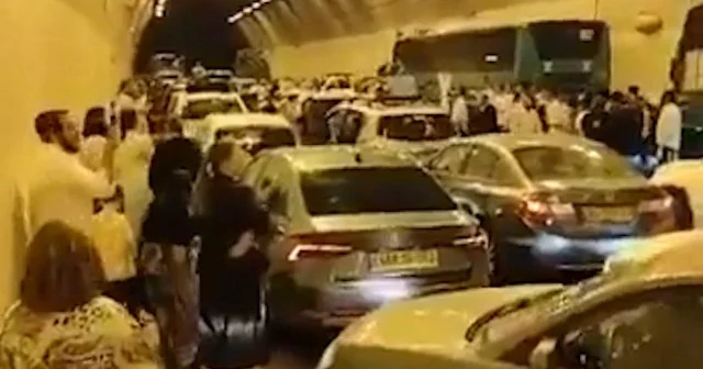 İsrailliler İran füzelerinden kaçmak için tünellere sığındı VİDEO İZLE