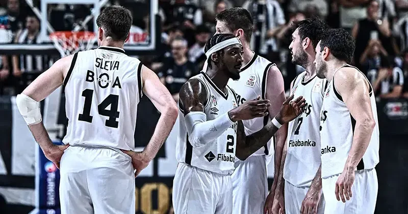Beşiktaş Fibabanka adını finale yazdırdı