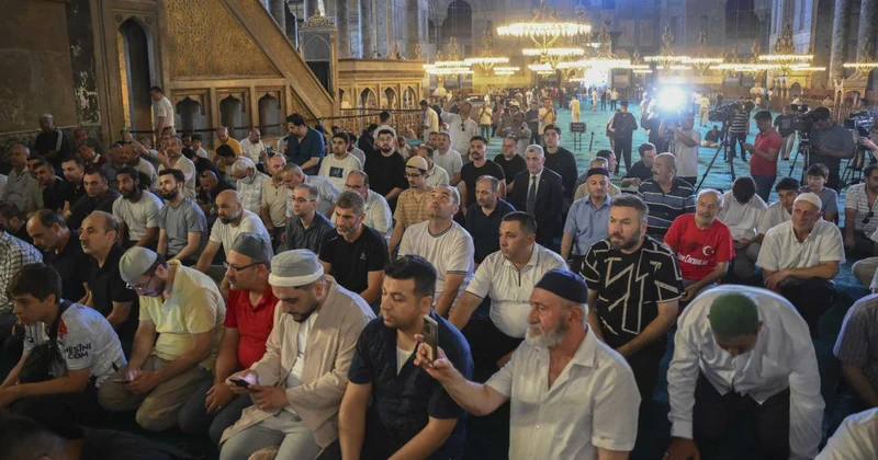 Camilerde 15 Temmuz şehitleri için mevlit okutuldu