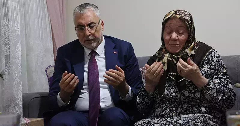 Bakan Işıkhan, 15 Temmuz şehidi Yakup Kozan ın ailesini ziyaret etti