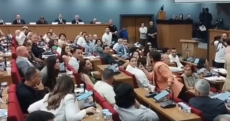 AKP nin verdiği önerge meclisi karıştırdı: Bunlar nasıl cümleler? Sözcü Gazetesi