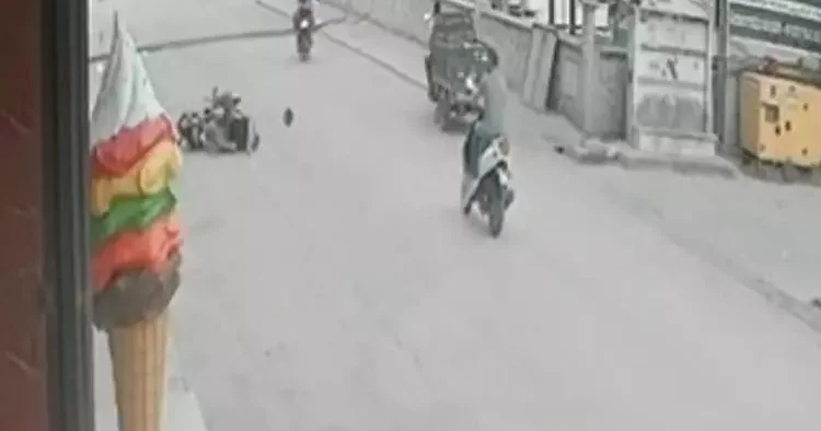 Elektrik hattı için yapılmıştı: Motosiklet sürücüsü üzerinden geçerken hastanelik oldu