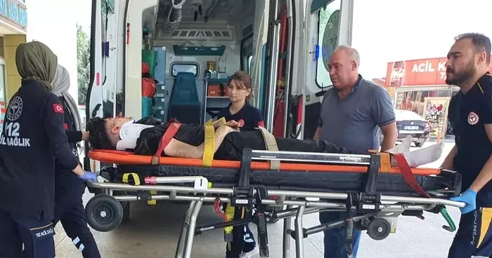 Bursa da motosiklet dolmuş durağına daldı