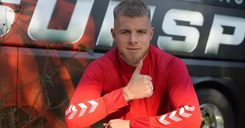 Samsunspor yıldız oyuncusu Rick van Drongelen in sözleşmesini uzattı Fanatik Gazetesi Futbol Haberleri Spor
