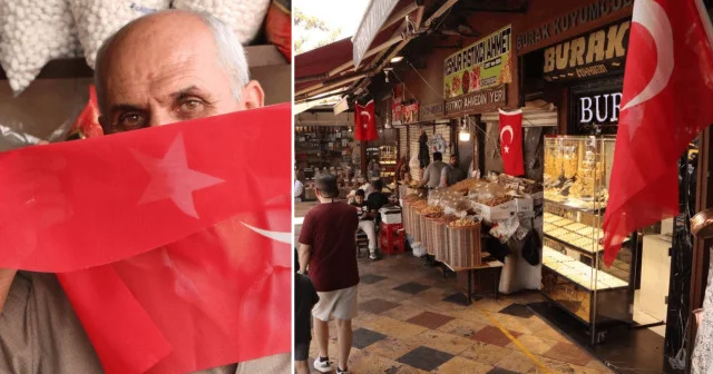 Şanlıurfa, Büyükşehir Belediyesi nin dağıttığı bayraklarla donatıldı: Başkan Gülpınar Tarihi anlara şahitlik ediyoruz dedi Şanlıurfa Haberleri