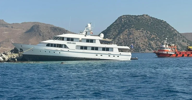 Muğla da kayalıklara çarpan yat Galatasaraylı ünlü iş insanına ait çıktı Sözcü Gazetesi
