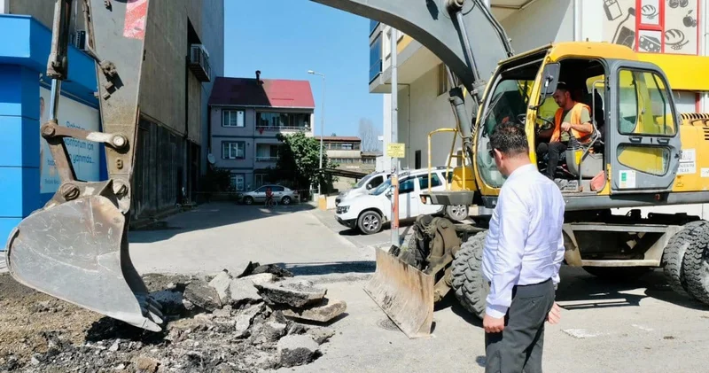 Köse: “Prestij Caddesi denilen yol 2,5 yılda çöktü”