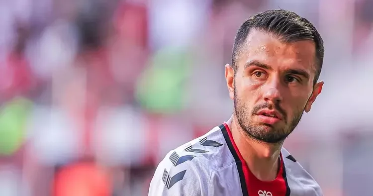 Samsunspor da Emre Kılınç ın sözleşmesi uzatıldı