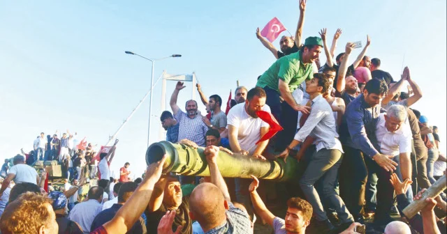 15 Temmuz gecesi yazılan destan halklara örnek oldu: Dünyaya direnişi gösterdik 15 Temmuz Darbe Girişimi Haberleri
