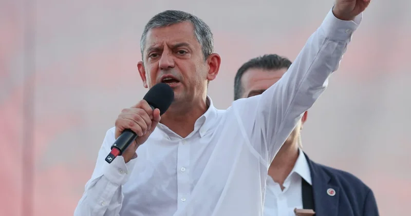 Özgür Özel den FETÖ ile mücadele eleştirisi! İş AK Partili kadrolara gelince durdu