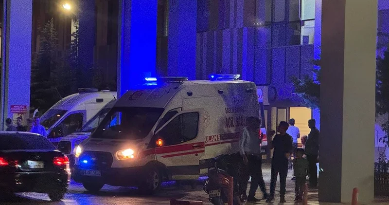 Ev önünde silahlı saldırı: Baba öldü 3 çocuğu yaralandı