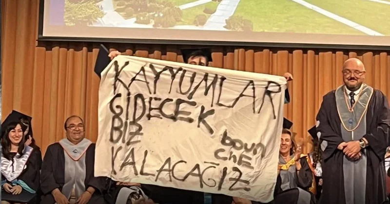 Kayyum karşıtı pankart açan gencin yüksek lisansı iptal edildi Sözcü Gazetesi