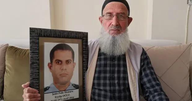 Elazığ haberleri 15 Temmuz şehidi Eyyüp Oğuz un babası: Cevap vermeyince içime doğdu 15 Temmuz 2025