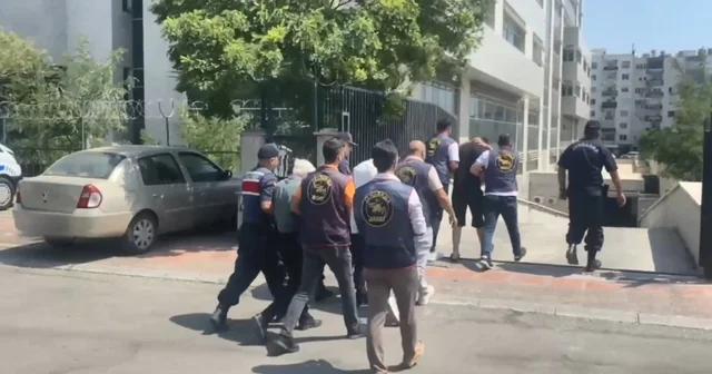 Ormana götürdüğü kadını öldürüp, ziynet eşyalarını aldı; 2 tutuklama Mersin Haberleri
