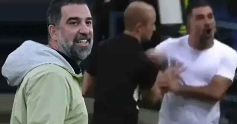 Arda Turan çılgına döndü, hakemin üzerine yürüdü! Kırmızı kart... Fanatik Gazetesi Futbol Haberleri Spor