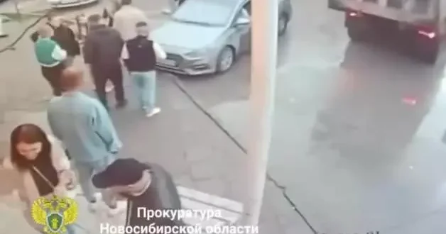 Kalabalığa doğru kayonetini süren şüpheli yakalandı