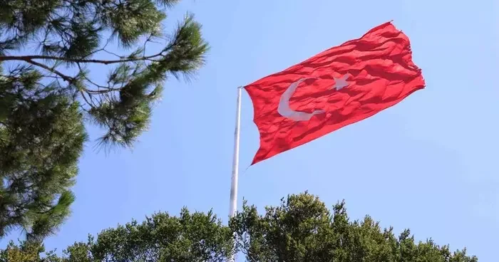 İstanbul’da kuvvetli rüzgar etkisini sürdürüyor