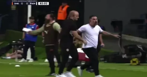 Arda Turan kırmızı kart sonrası çıldırdı!