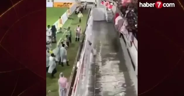 Gol sevincinde talihsiz an: 16 yaşındaki Mierza 3 metrelik çukura düştü