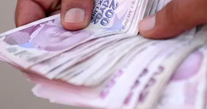 Zam teklifine ek olarak memurların taban aylığına 1.000 TL artış teklif edildi