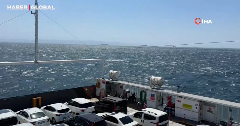 Marmara Denizi’nde etkili olan poyraz deniz ulaşımında aksamalara neden oldu