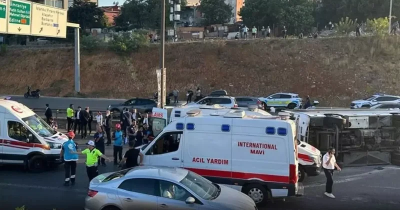 İstanbul servis midibüsü devrildi! Çok sayıda yaralı var
