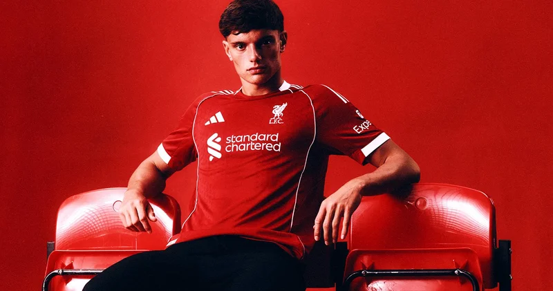 Liverpool, Parma dan genç stoper Giovanni Leoni yi transfer etti
