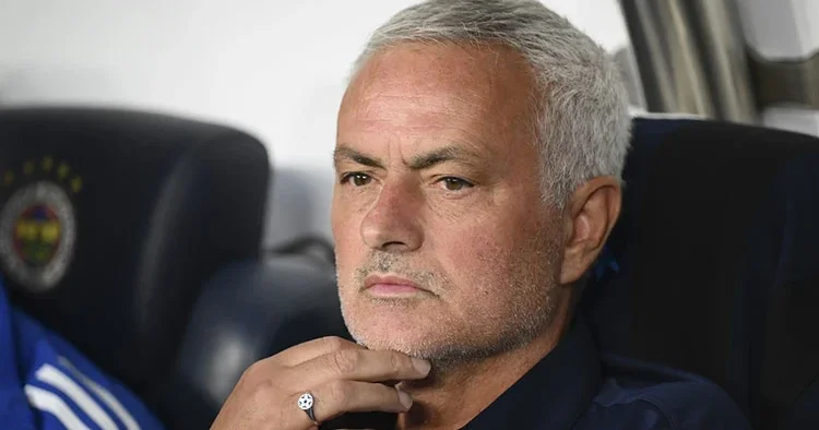 Fenerbahçe’nin Göztepe maçı kamp kadrosu belli oldu! 7 eksik