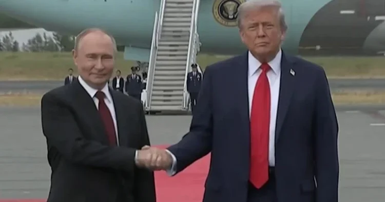 Son dakika haberi... Trump ve Putin Alaska da... İşte ilk görüntüler