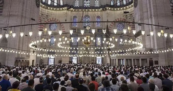 Akşam namazı vakti: Ağustos 2025 te İstanbul ve Malatya da namaz vakitleri...