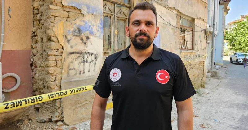 Depremde hasar gören Sındırgı da bilimsel çalışmalar sürüyor