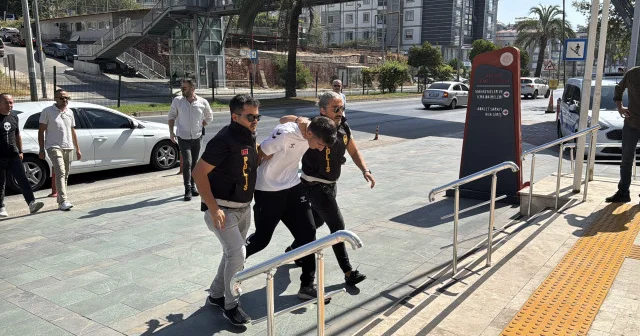 Arkadaşını öldürüp kendisini ihbar eden zanlı tutuklandı Antalya Haberleri