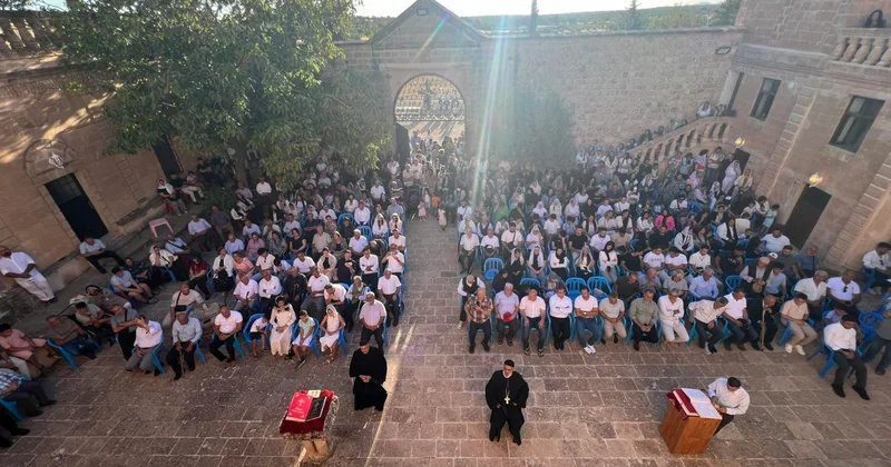 Süryaniler İntikal Bayramı’nı kutladı, üzümler kutsandı Agos