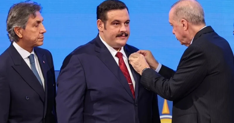 Erdoğan, kilo ver dedi, rozet taktı: AKP ye geçen başkan rüşvetten gözaltına alınmış! Sözcü Gazetesi