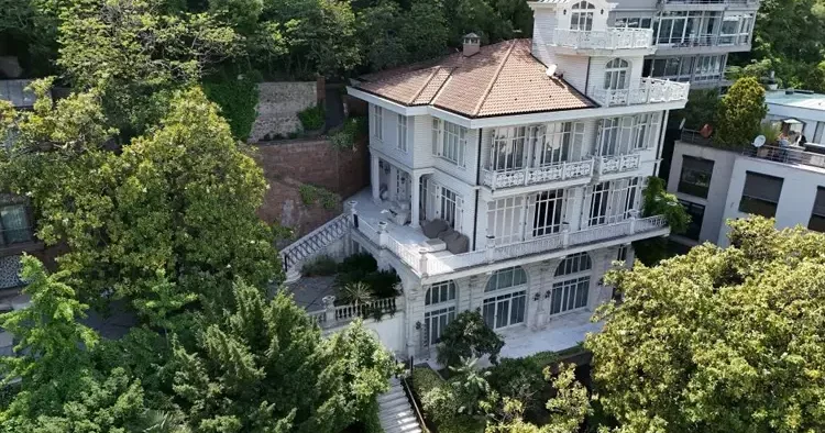 FETÖ firarisinin köşkü satışta! 140 milyon TL indirim yapıldı